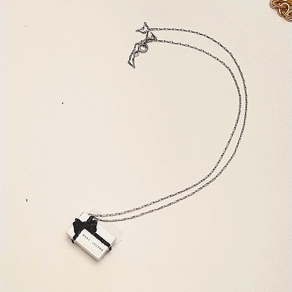 Marc jacobs necklace - Picture 2 of 4
